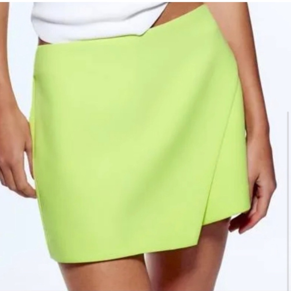 Zara like green skort